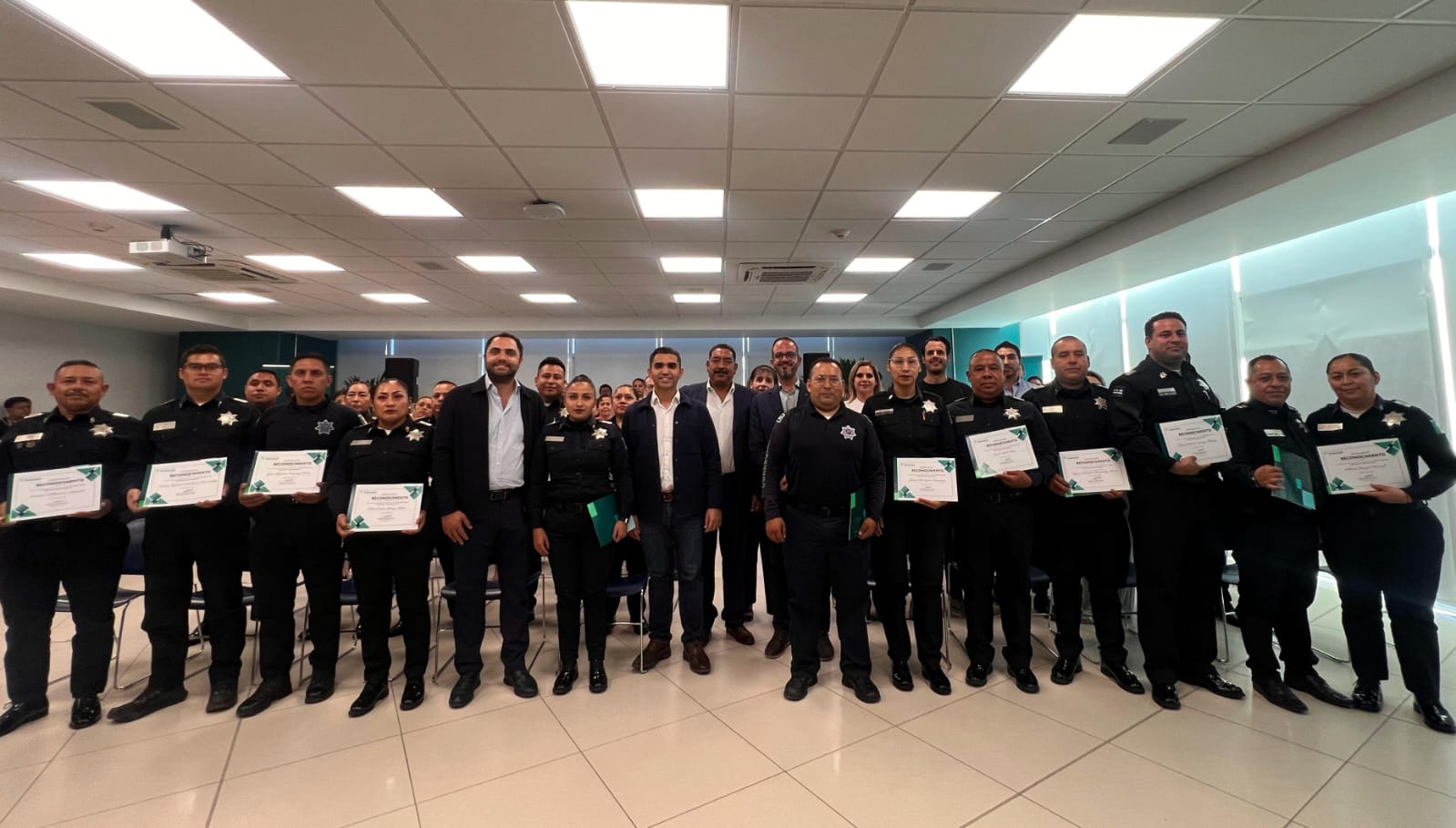 Corregidora fortalece el liderazgo policial con capacitación en habilidades blandas