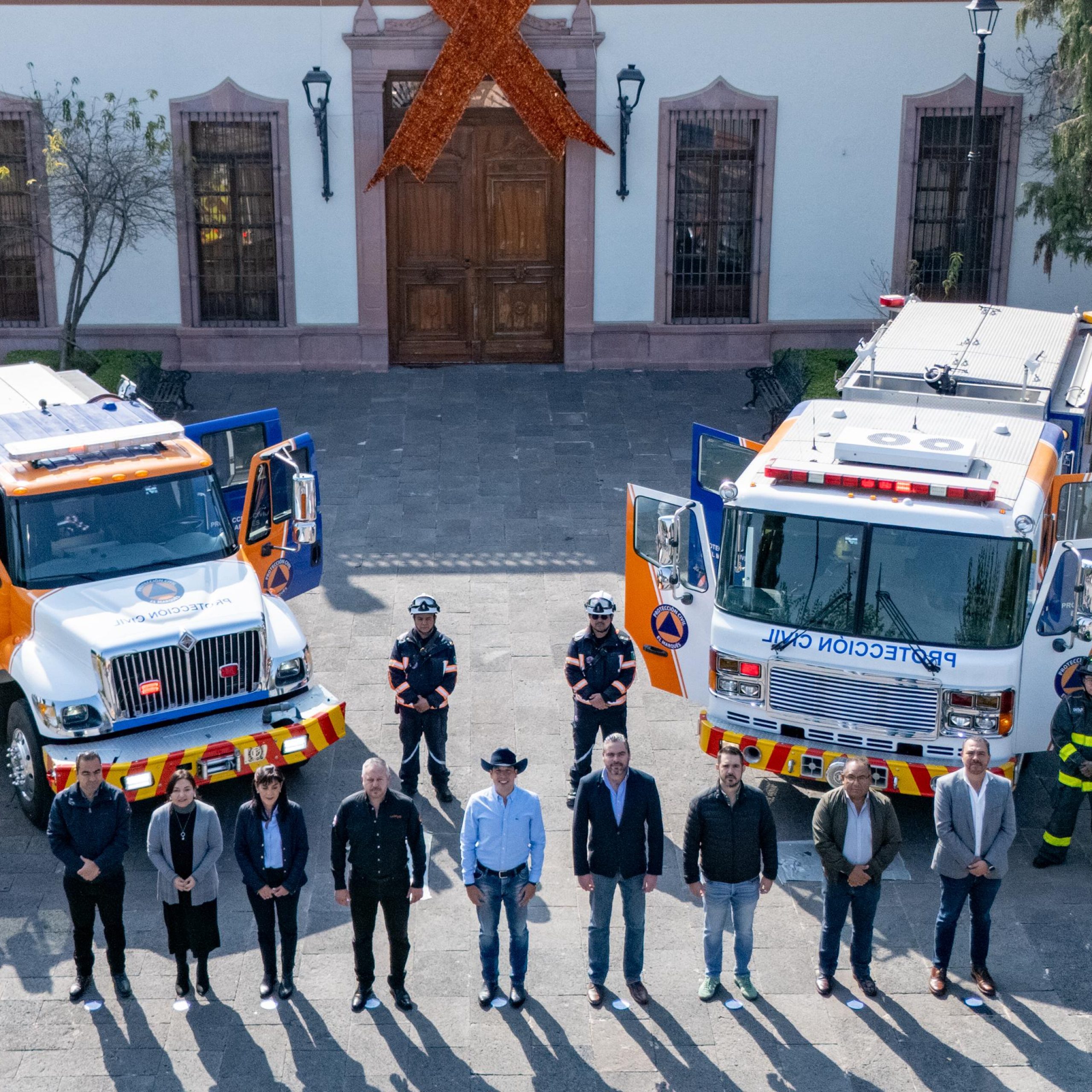 Rodrigo Monsavo entrega dos nuevas unidades contra incendios a PC El Marqués!