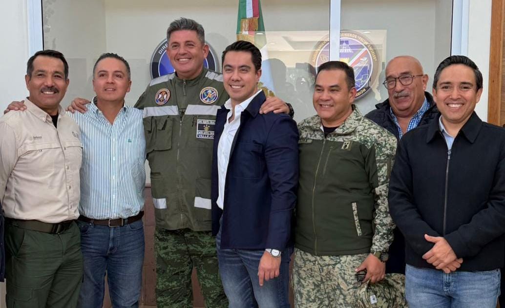 Participa Felifer Macías en reunión de coordinación por el Tren México–Querétaro