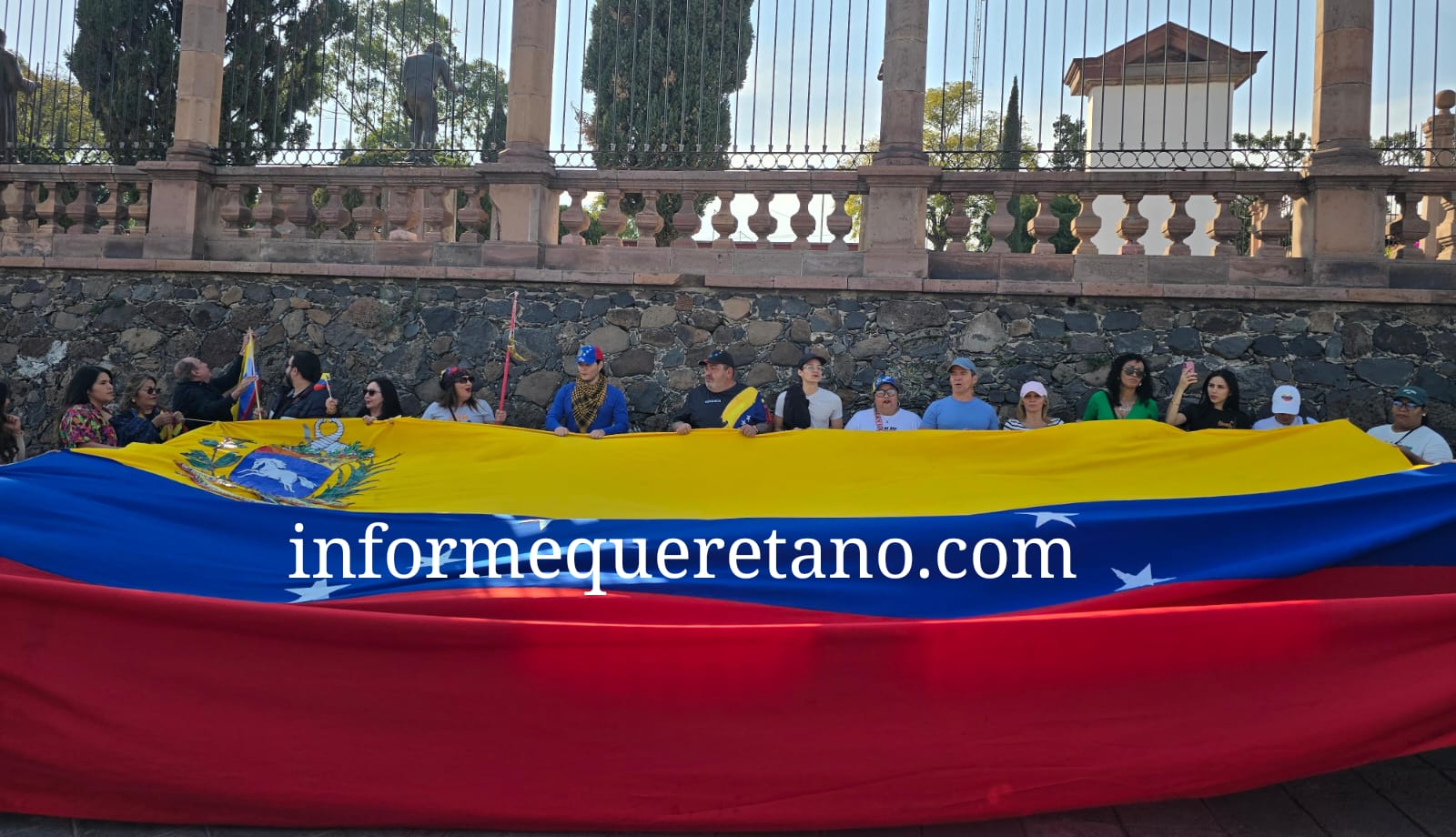 Celebran venezolanos en Querétaro detención de Nicolás Maduro