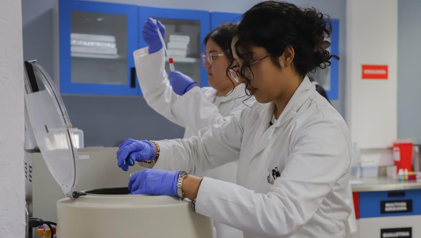 Apuestan UAQ y Universidad de Illinois por desarrollo de proyectos de investigación