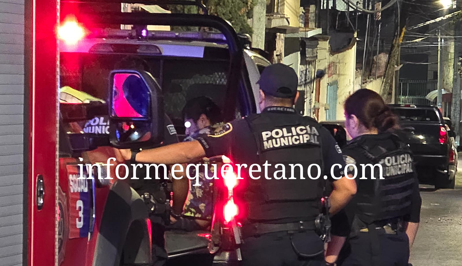 Dos lesionados tras riña vecinal a machetazos en el Barrio del Tepe!