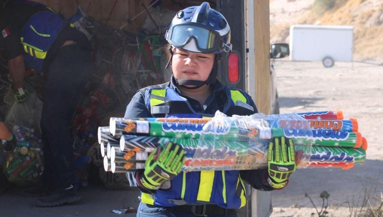 Fortalecen autoridades cultura de prevención con la destrucción de pirotecnia en Querétaro