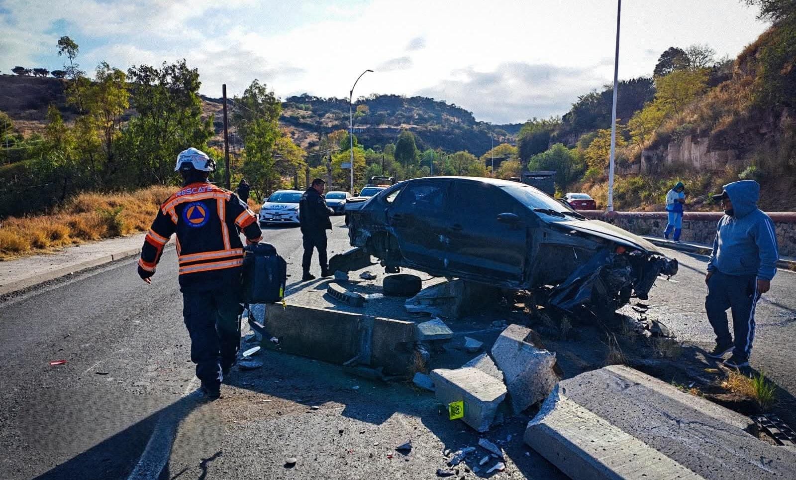 Aparatoso choque por alcance en la estatal 200