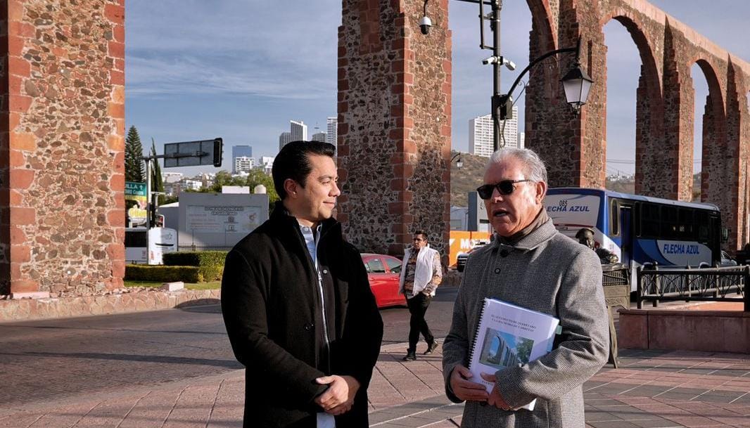 Anuncia Felifer Macías conmemoración por los 300 años del Acueducto de Querétaro