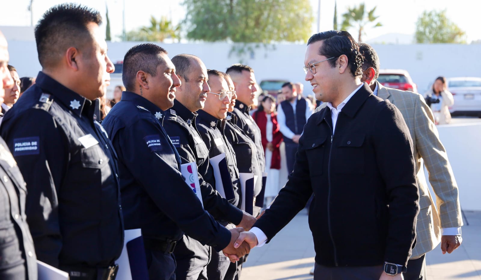Chepe Guerrero anuncia incremento salarial del 16% para policías de Corregidora