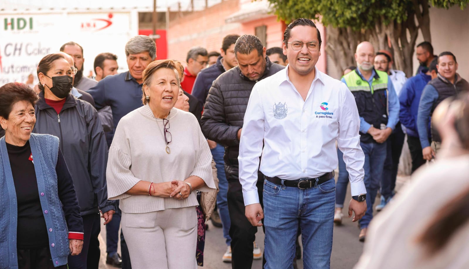 Chepe Guerrero entrega rehabilitación de calles en la colonia El Pocito
