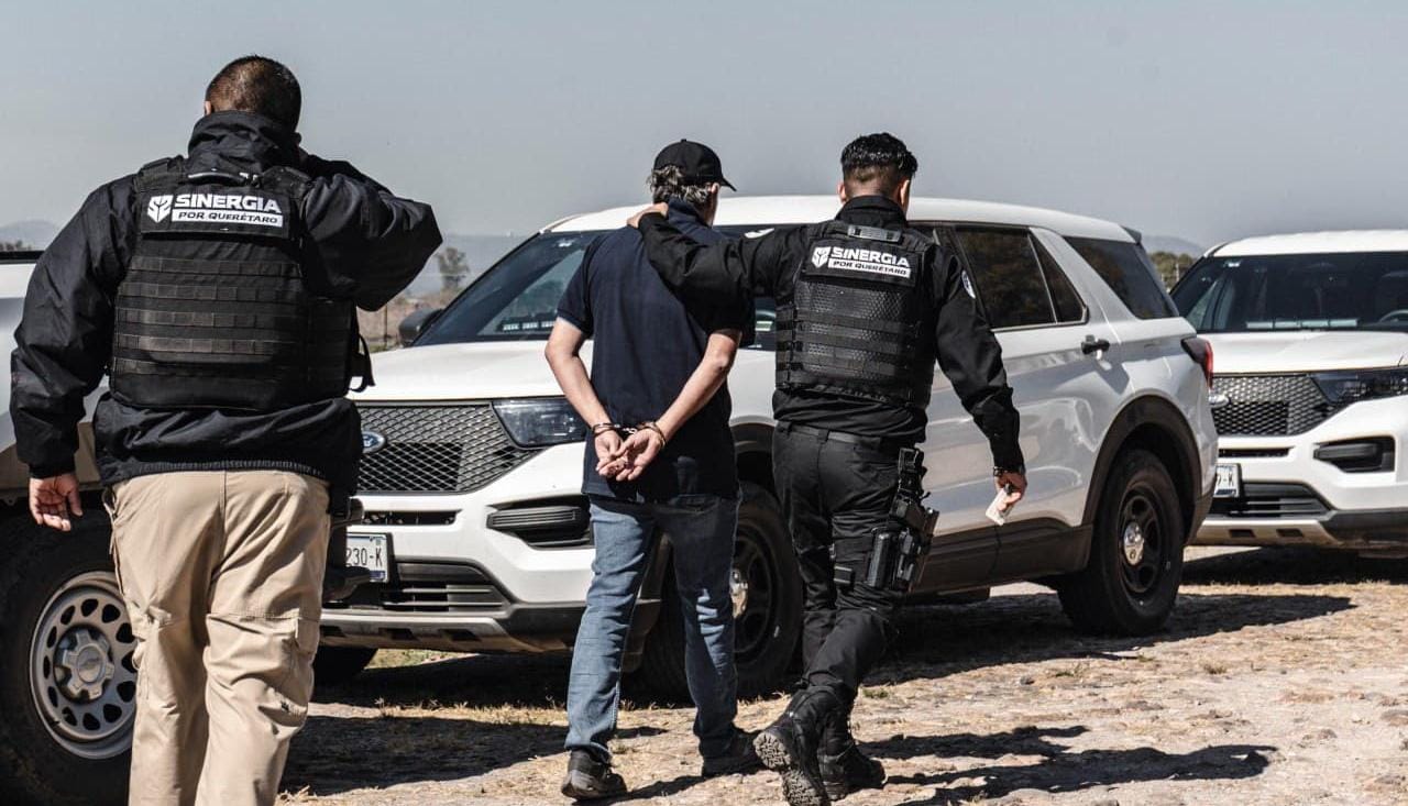 Sinergia realiza cateo por despojo en viñedo; cuatro personas detenidas