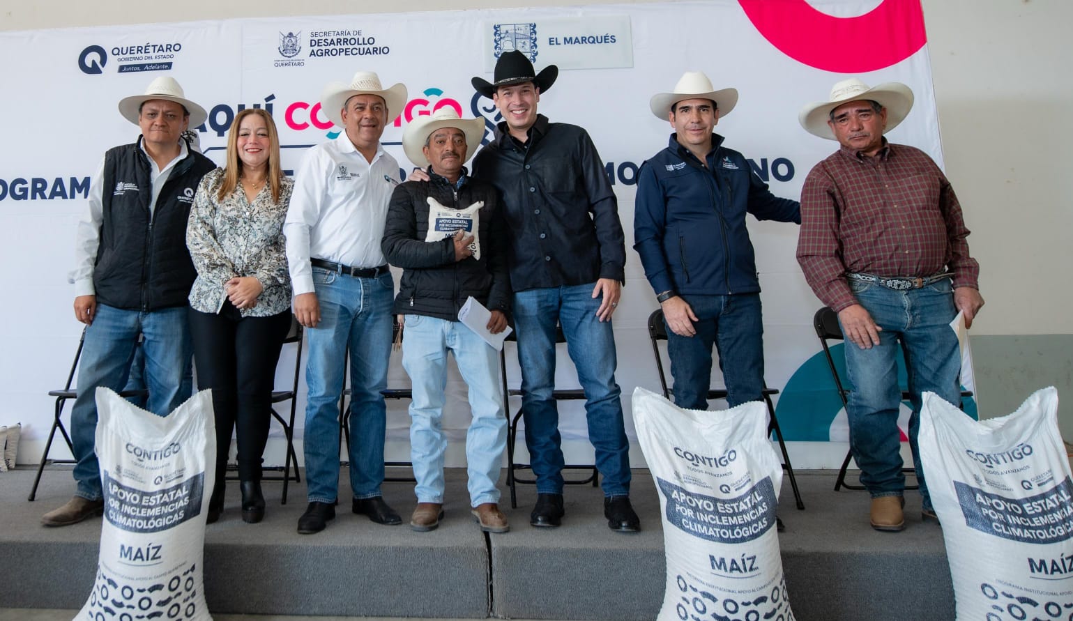 Entregan 479 toneladas de maíz a mil 310 productores en El Marqués