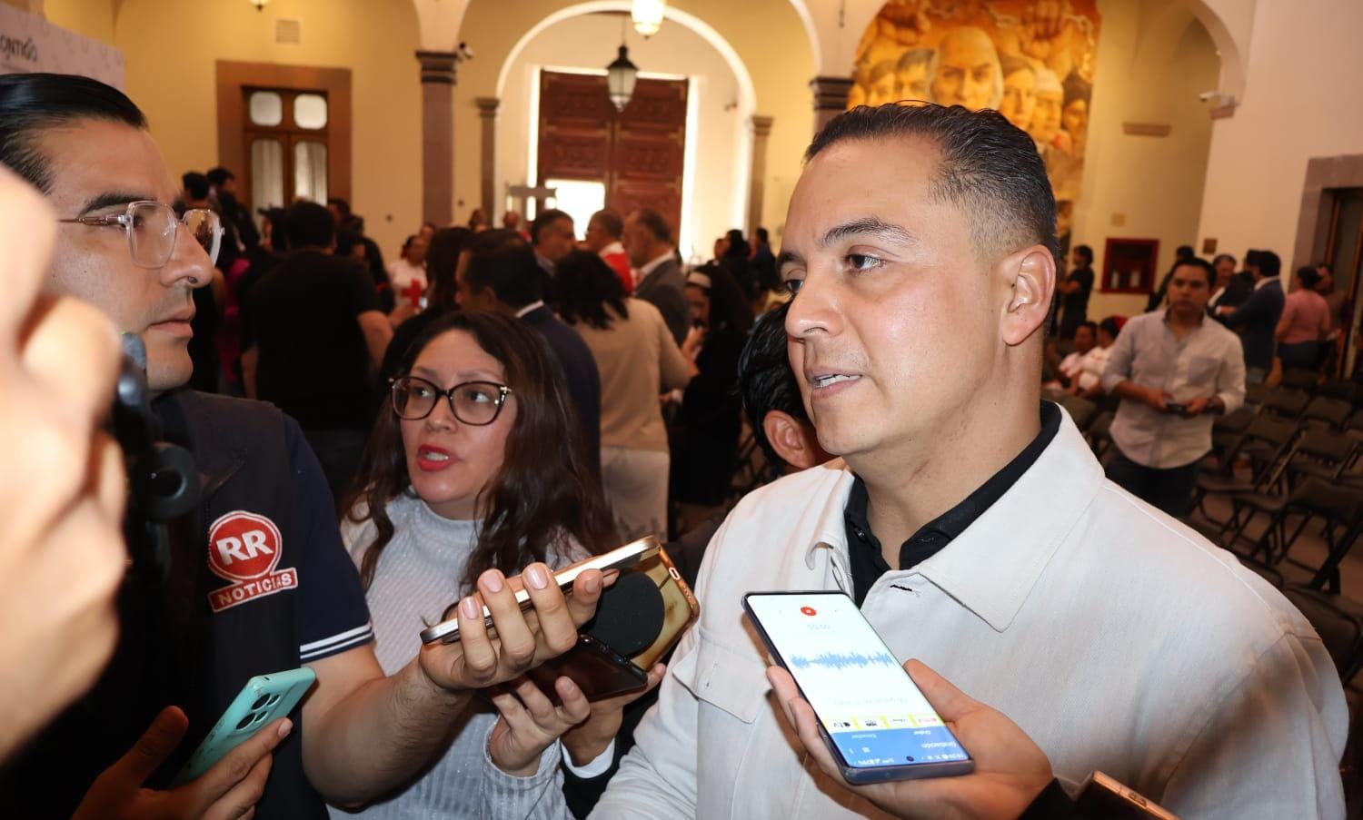 Cancelaciones de KLM retrasan regreso de queretanos varados en Medio Oriente