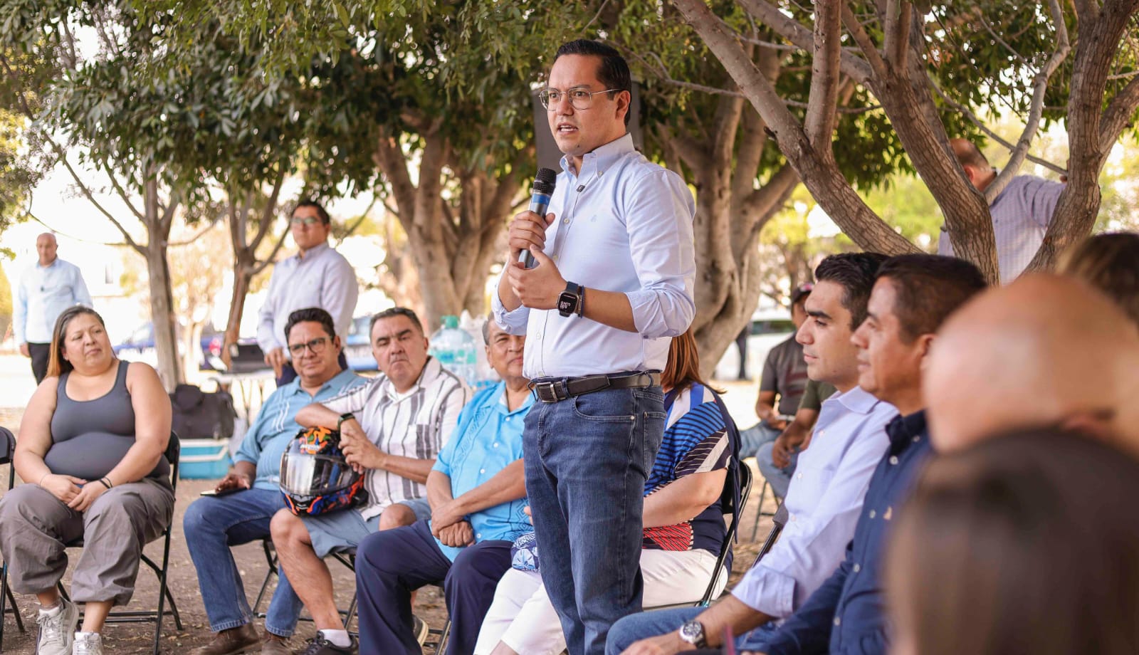 Chepe Guerrero se reúne con vecinos del fraccionamiento Paseos del Bosque