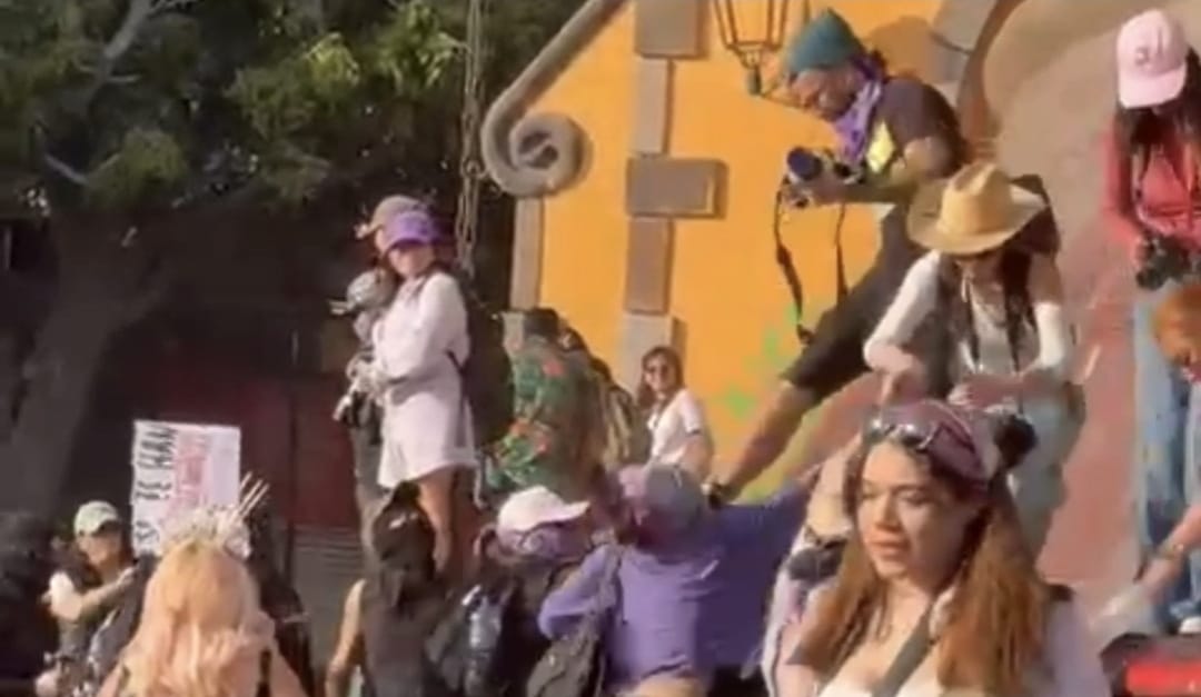 Interponen feministas denuncia por agresión en marcha del 8M