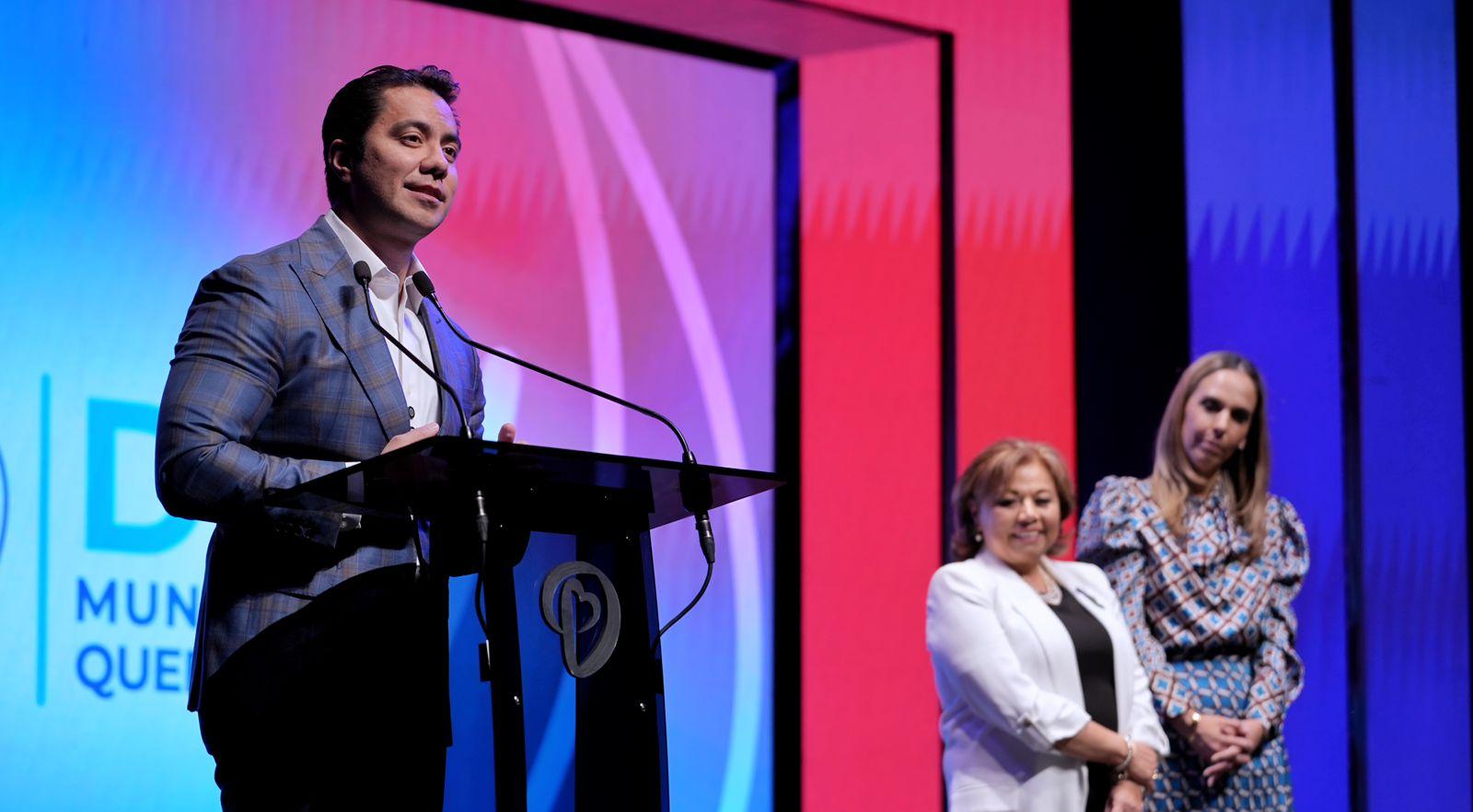 Reconoce Felifer Macías 40 años del DIF como pilar para fortalecer a las familias queretanas