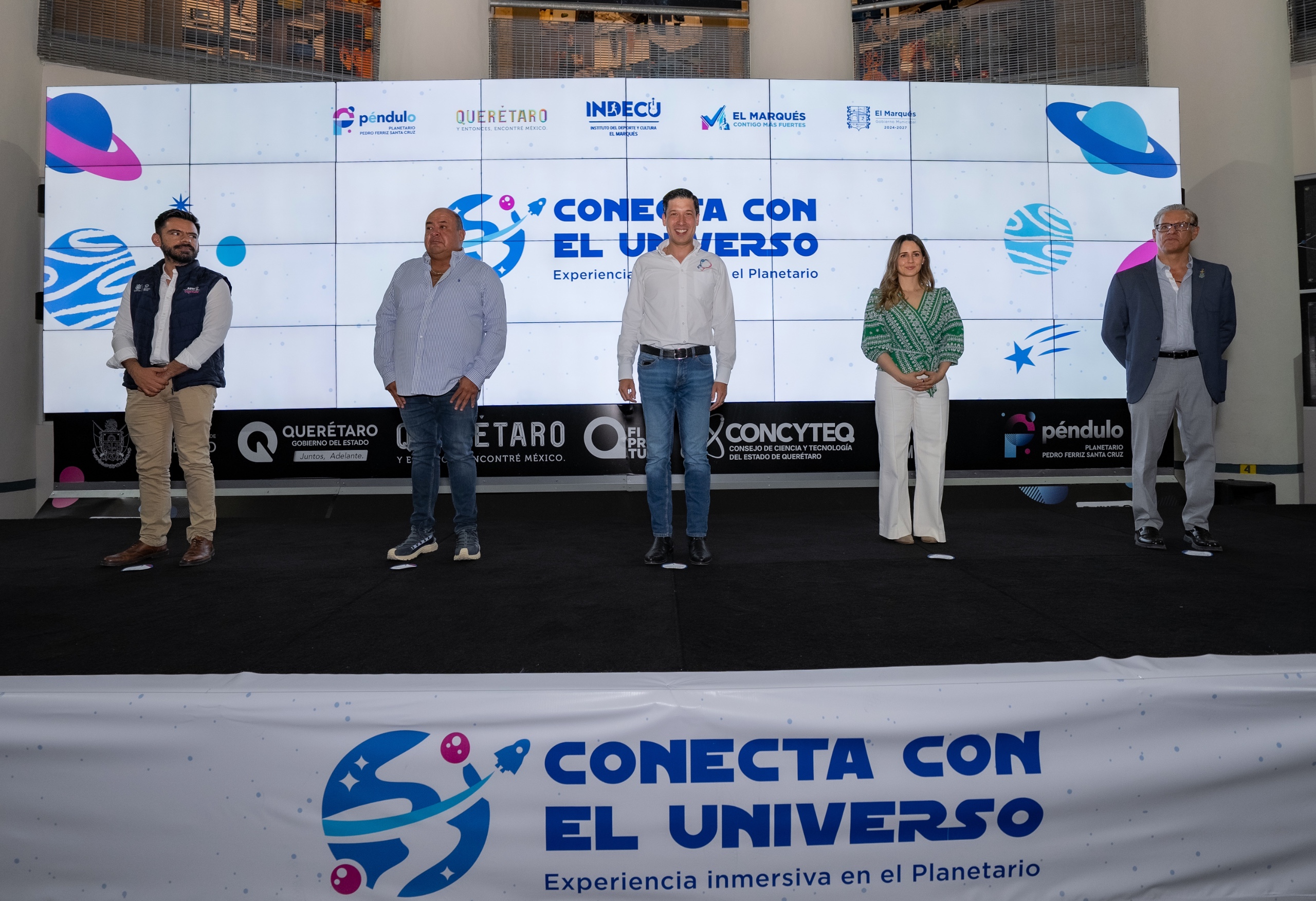 Encabeza Rodrigo Monsalvo experiencia inmersiva en el Planetario para habitantes de El Marqués