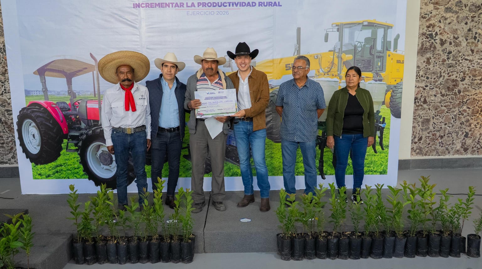 Rodrigo Monsalvo fortalece al campo con entrega de apoyos a 159 productores locales