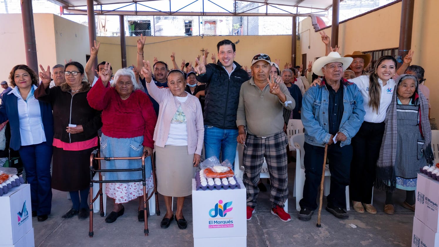 Entrega Rodrigo Monsalvo 5 mil despensas