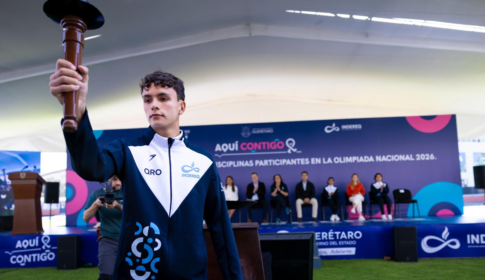 Abandera Gobernador a delegación queretana rumbo a la Olimpiada Nacional CONADE 2026