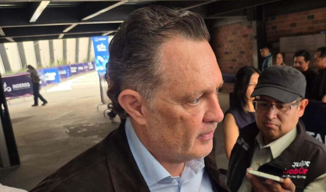 KURI COMFIRMA FALTA DE CAMILLAS EN EL HOSPITAL GENERAL!