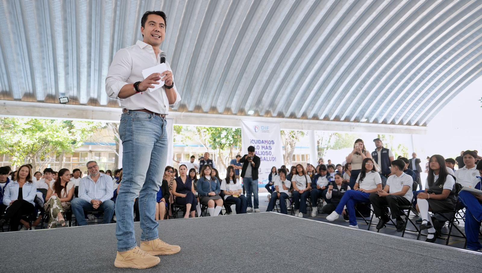 Felifer Macías impulsa la entrega de lentes “Visión con Futuro” y supera más de 21 mil apoyos en Querétaro