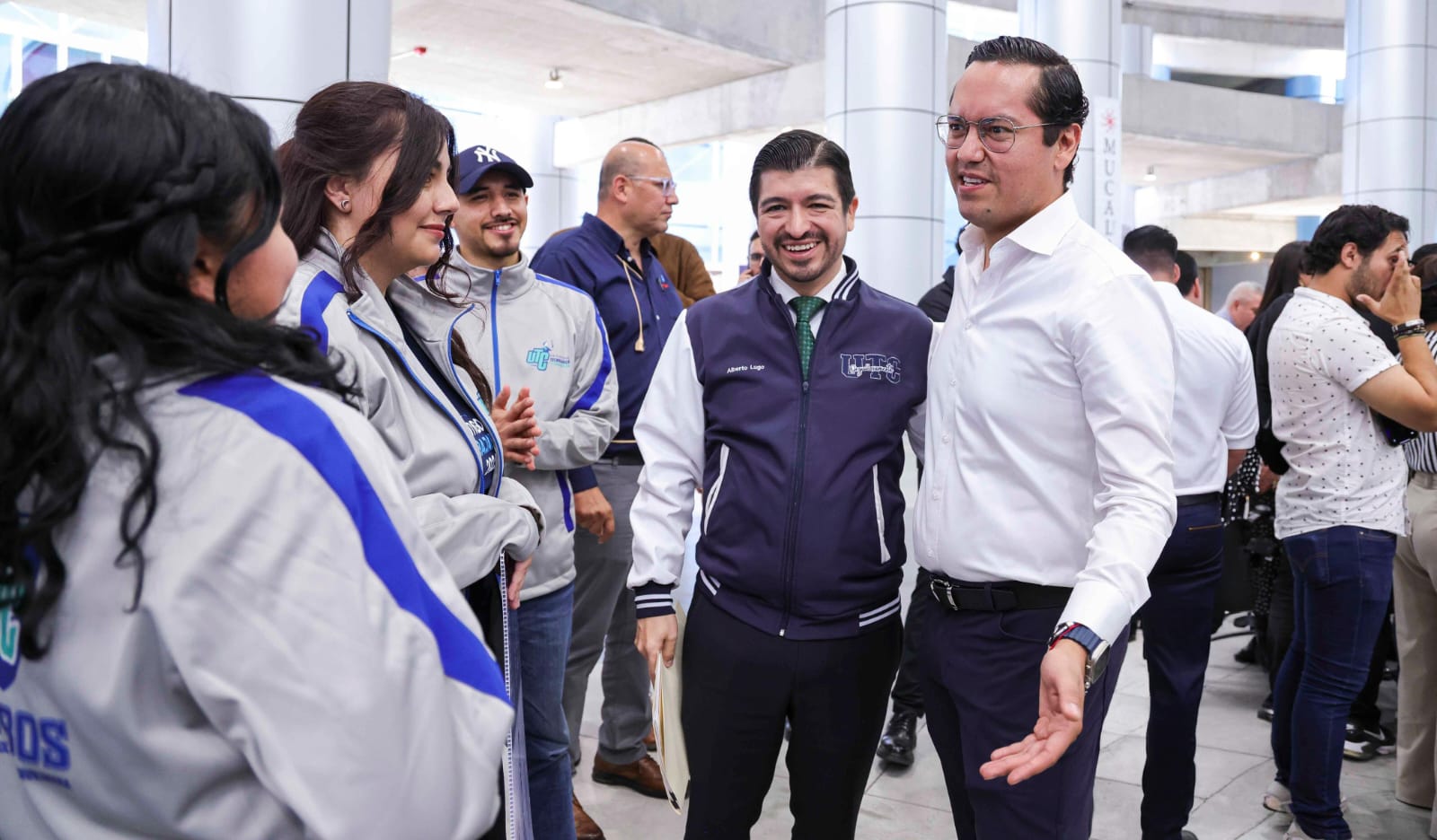 Corregidora arranca la primera entrega de Becas Municipales