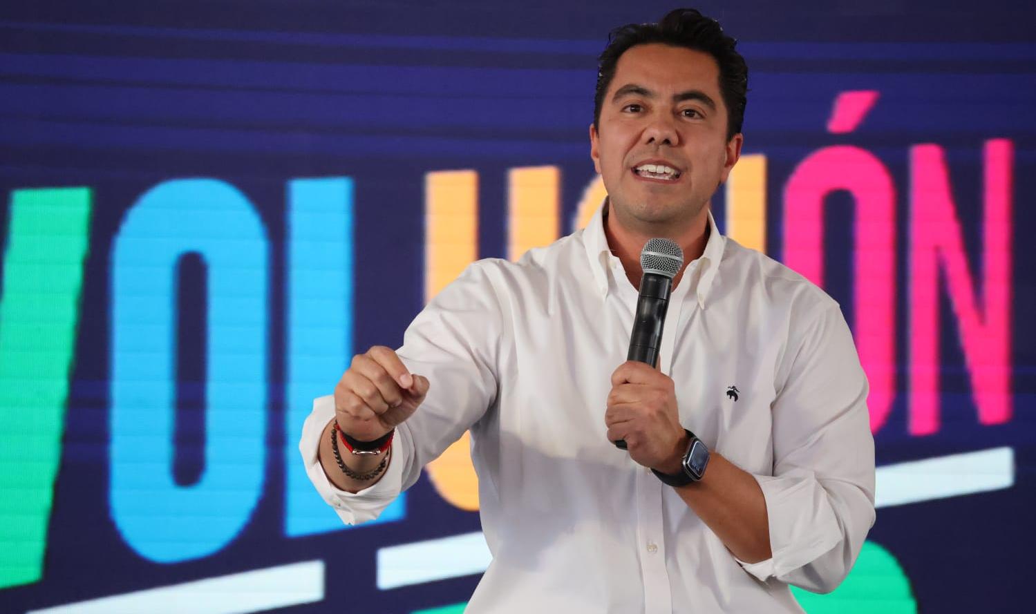 Presenta Felifer transporte eléctrico gratuito en Centro y el regreso de Qrobici