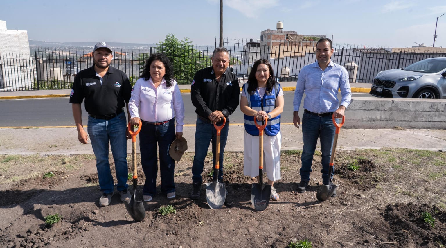 Impulsa El Marqués la rehabilitación de espacios públicos con jornada de áreas verdes en Los Héroes