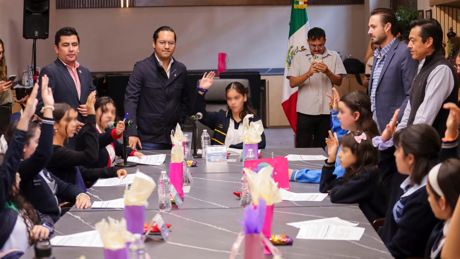 Impulsan la participación de las infancias con el programa “Niñas y Niños en el Gobierno” en Corregidora