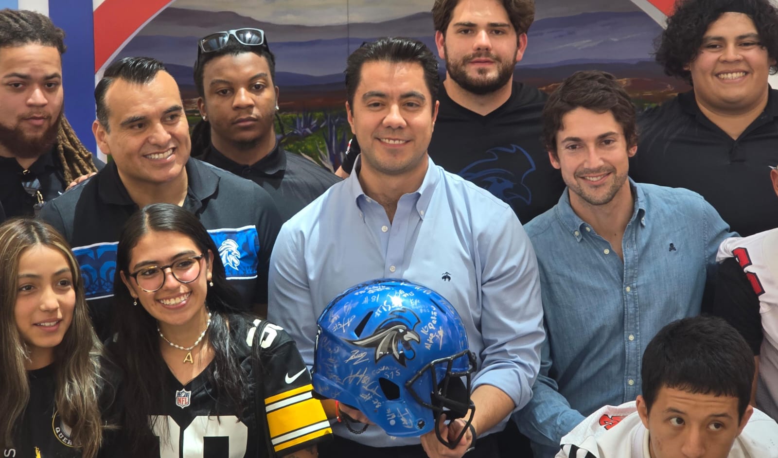 FELIFER MACÍAS SE REUNIÓ CON LOS JUGADORES DE GALLOS NEGROS!