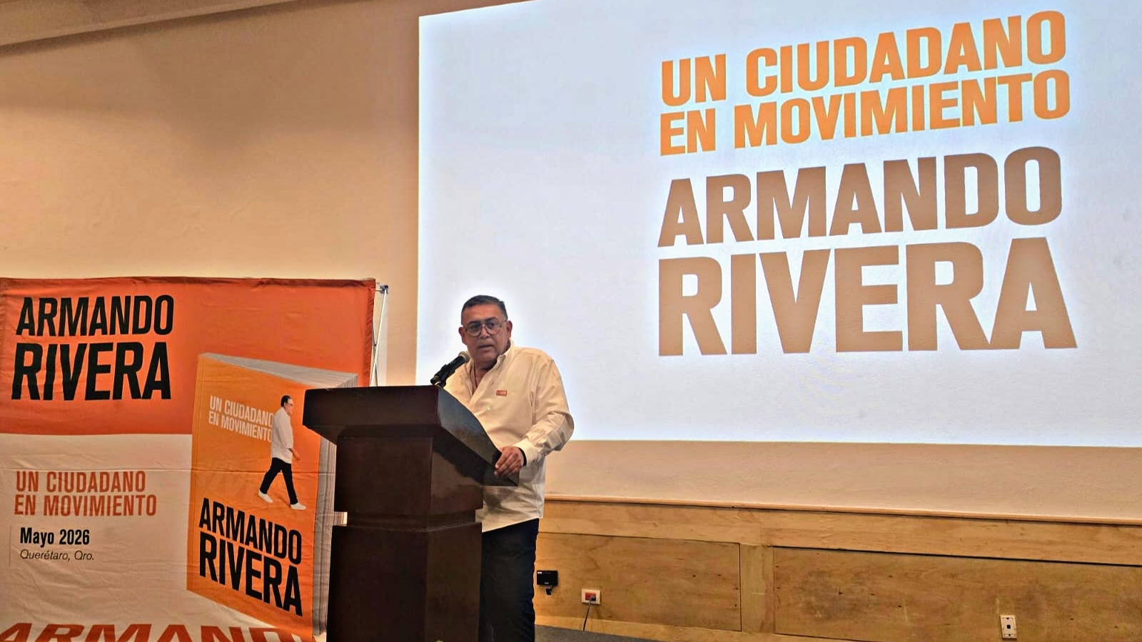 ARMANDO RIVERA PRESENTA SU LIBRO “UN CIUDADANO EN MOVIMIENTO”