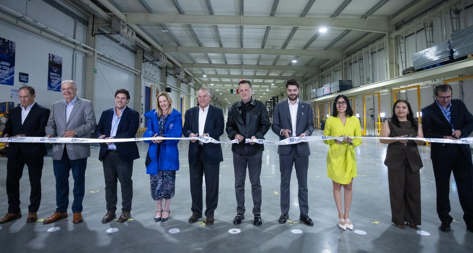 Inaugura Gobernador el Centro de Distribución Puerta Querétaro de Frialsa