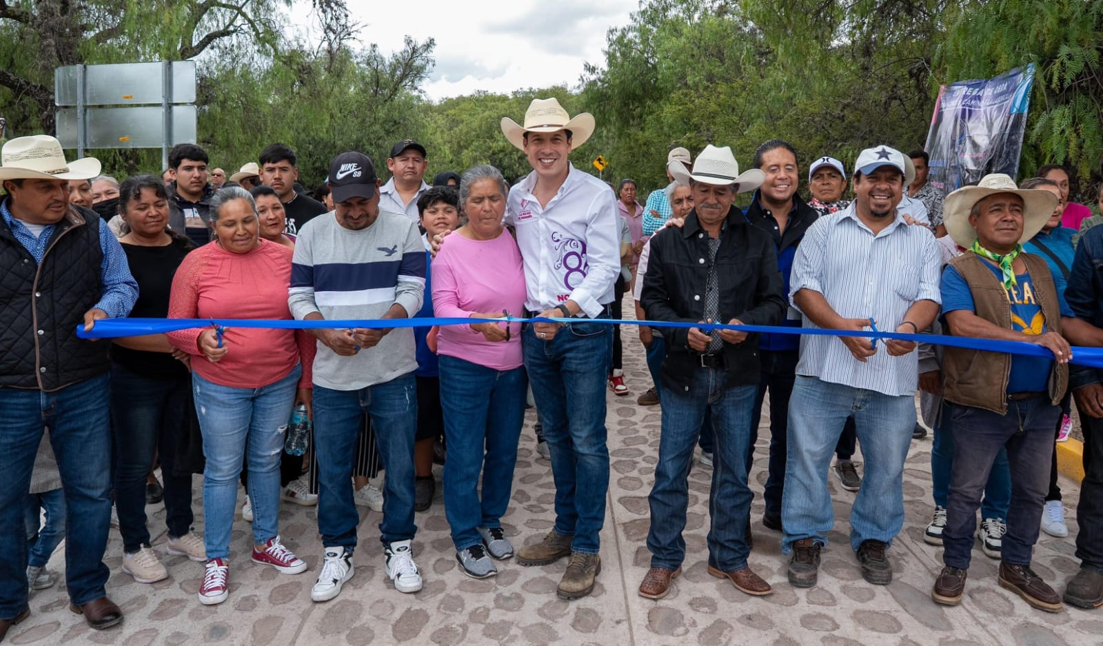 Entrega Rodrigo Monsalvo obra histórica que fortalece la conectividad entre La Laborcilla y Matanzas
