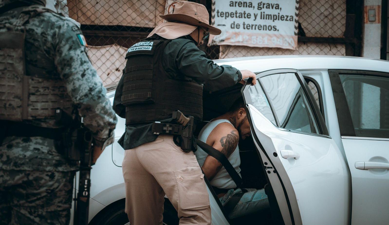 Sinergia realiza cateos en El Paraíso; aseguran narcóticos, un arma de fuego y detienen a tres personas