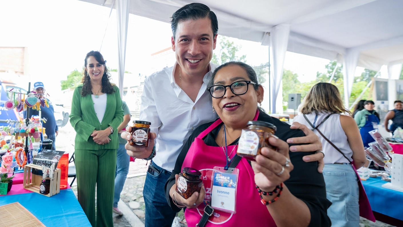 Rodrigo Monsalvo premia a ganadores de “Instantes y Miradas” y fortalece la promoción turística de El Marqués