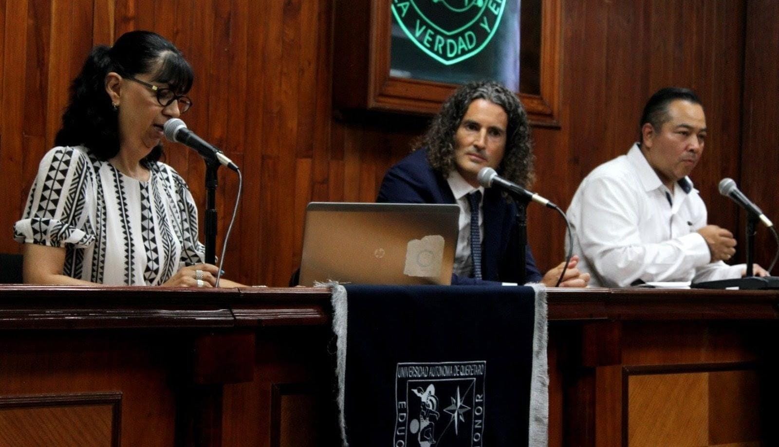 Especialista español visita la UAQ para charlar sobre derecho indígena