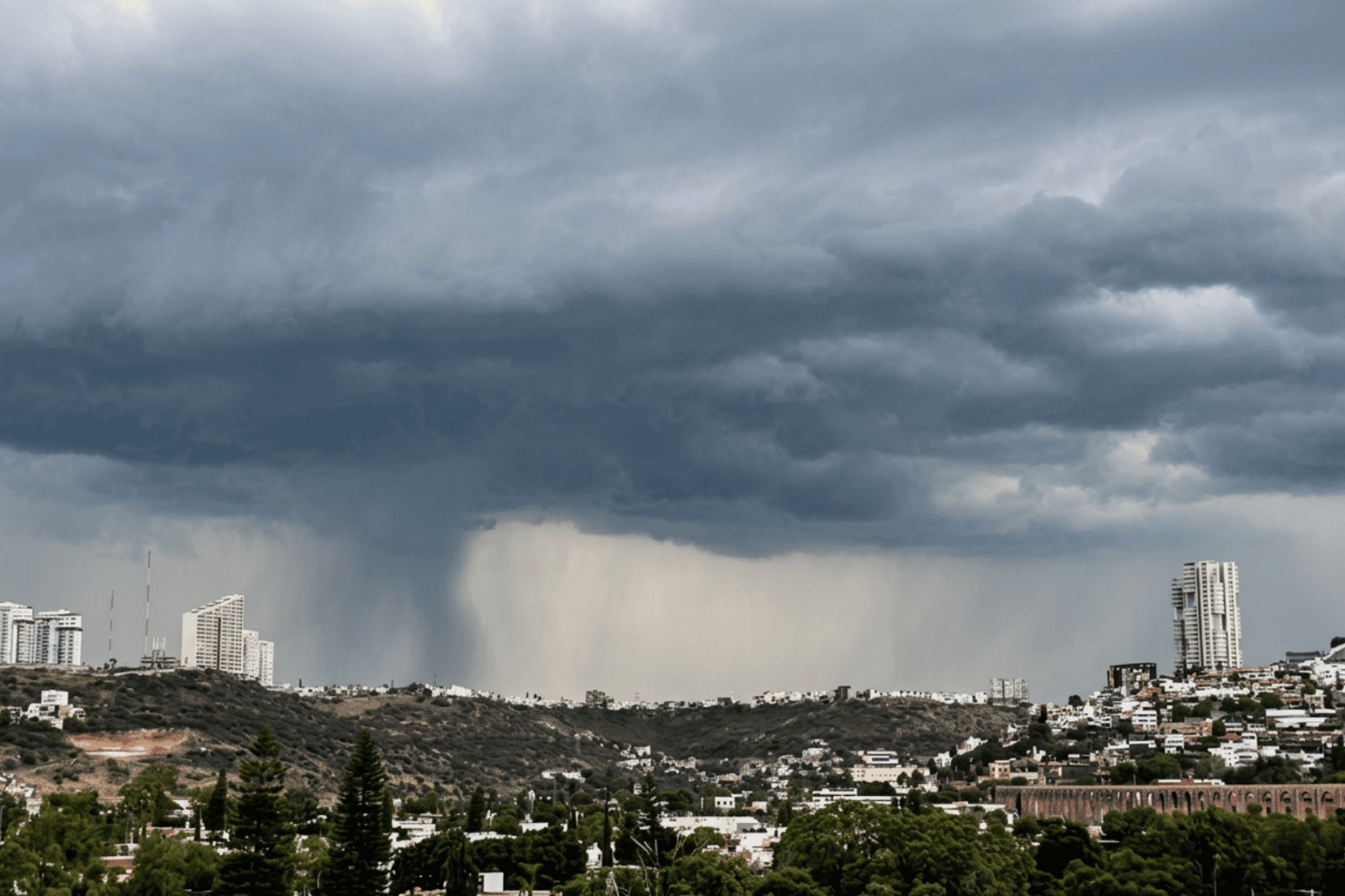 Alerta por fuertes lluvias en 23 estados; autoridades prevén riesgos por inundaciones