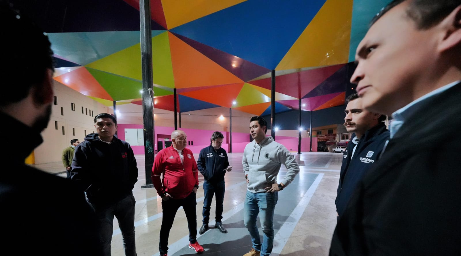 Lleva Felifer Macías Internet gratuito a los ocho mercados públicos municipales