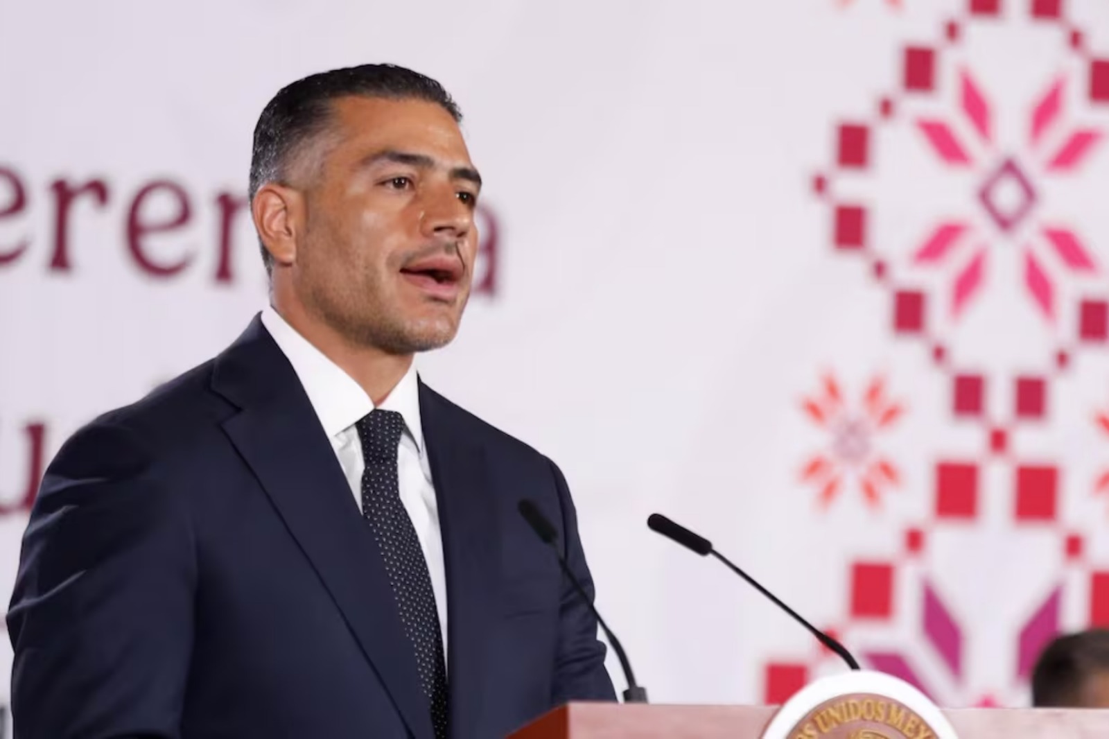 Omar García Harfuch señala alertas contra inspectores de aguacate; menciona a “R1” entre grupos señalados