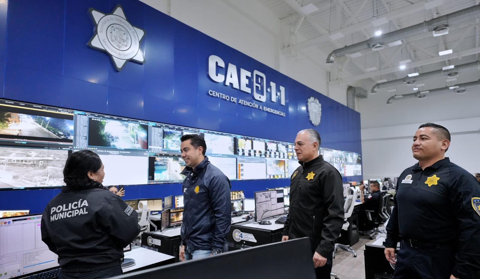 Destaca Felifer Macías la labor del CAE 911