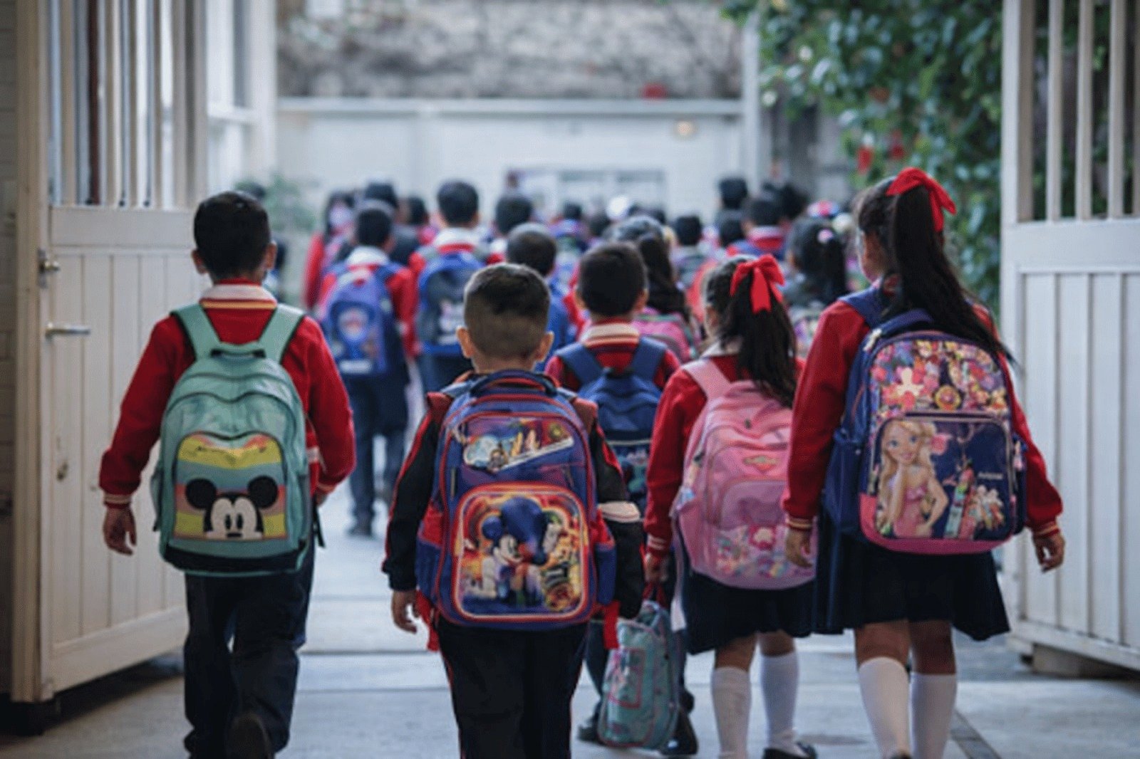 Regreso a clases moviliza a más de 23 millones de alumnos y genera derrama de 144 mil mdp