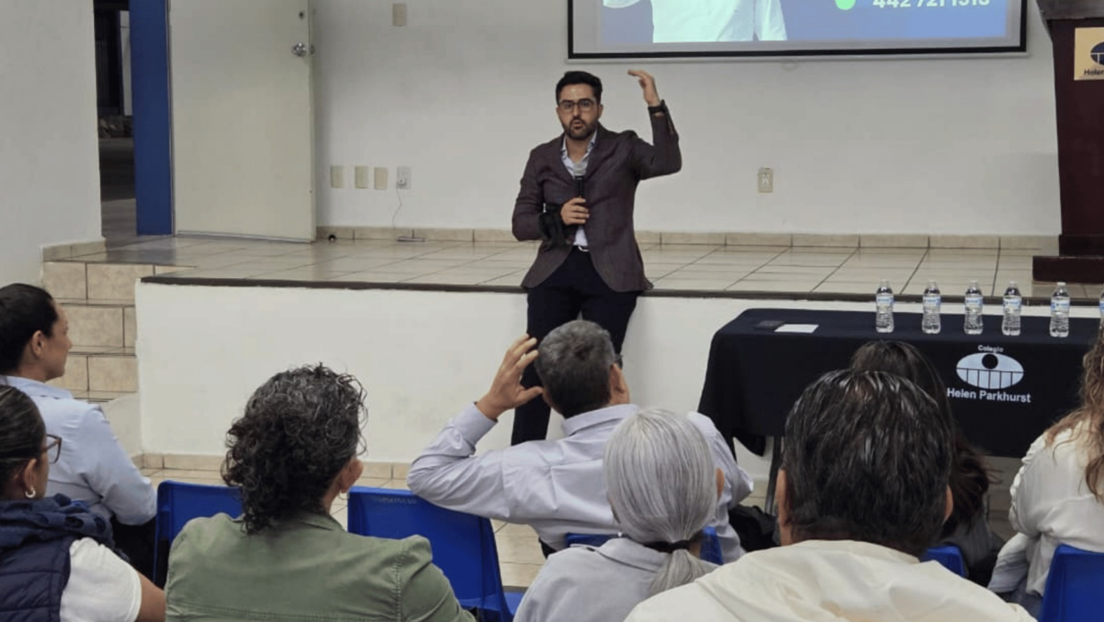 Agustín Dorantes retoma talleres digitales para padres con enfoque en la Ley Kuri