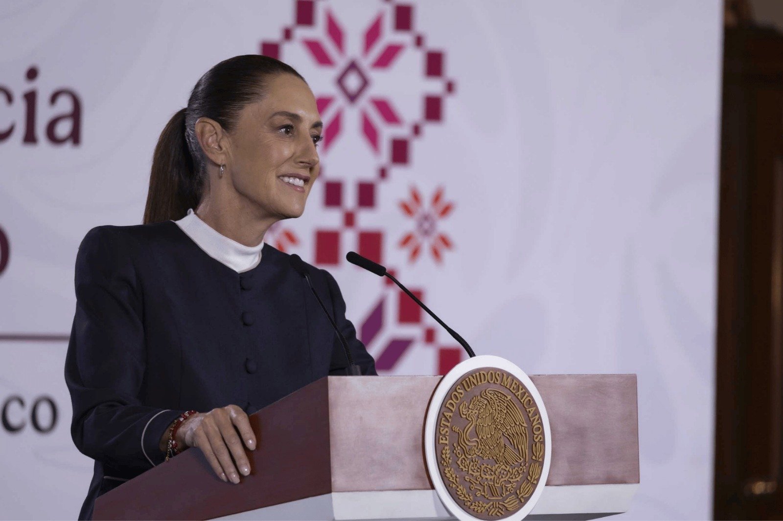 Claudia Sheinbaum señala injerencia de Estados Unidos y reconoce relación compleja