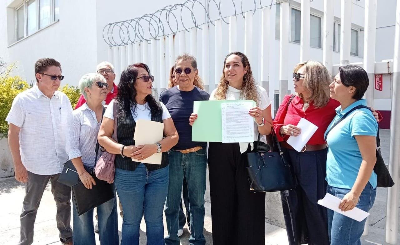 VECINOS HARTOS PIDEN INTERVENCIÓN DE LA SICT POR AFECTACIONES EN LA 57