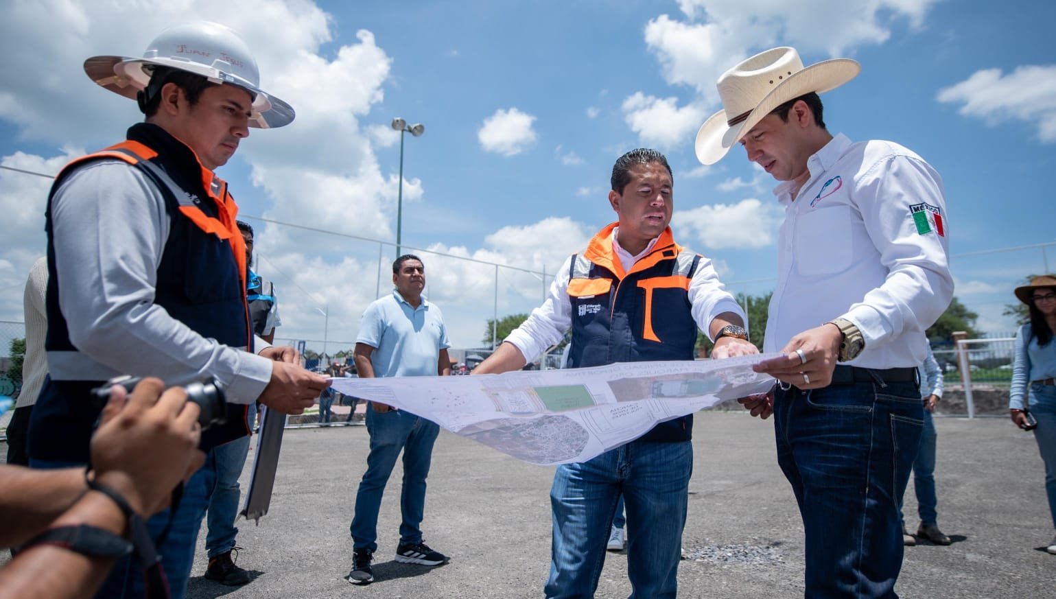 Invierte Rodrigo Monsalvo 2 mil millones de pesos en 300 obras para El Marqués en dos años