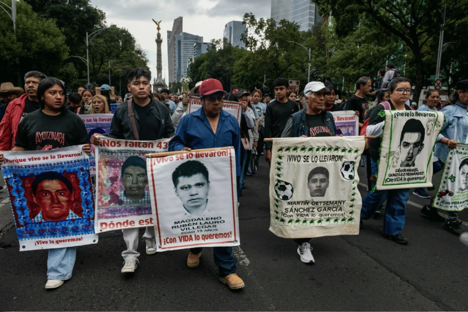 CNDH niega falta de atención a familias del Caso Ayotzinapa