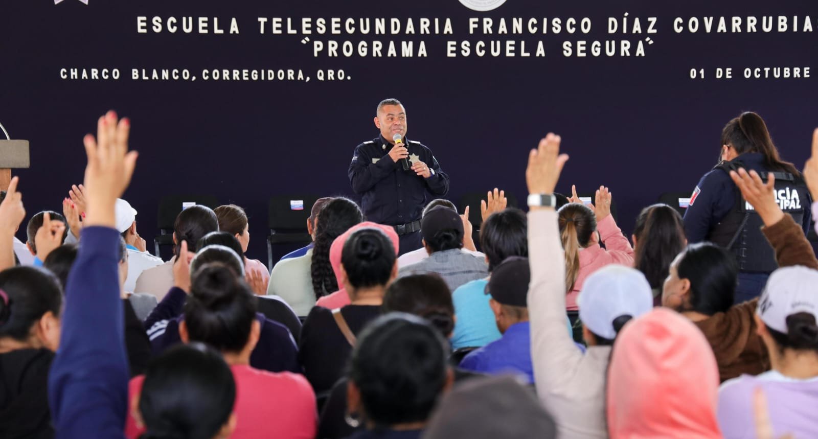 Chepe Guerrero lleva Escuela Segura para prevención y policía de proximidad a Charco Blanco