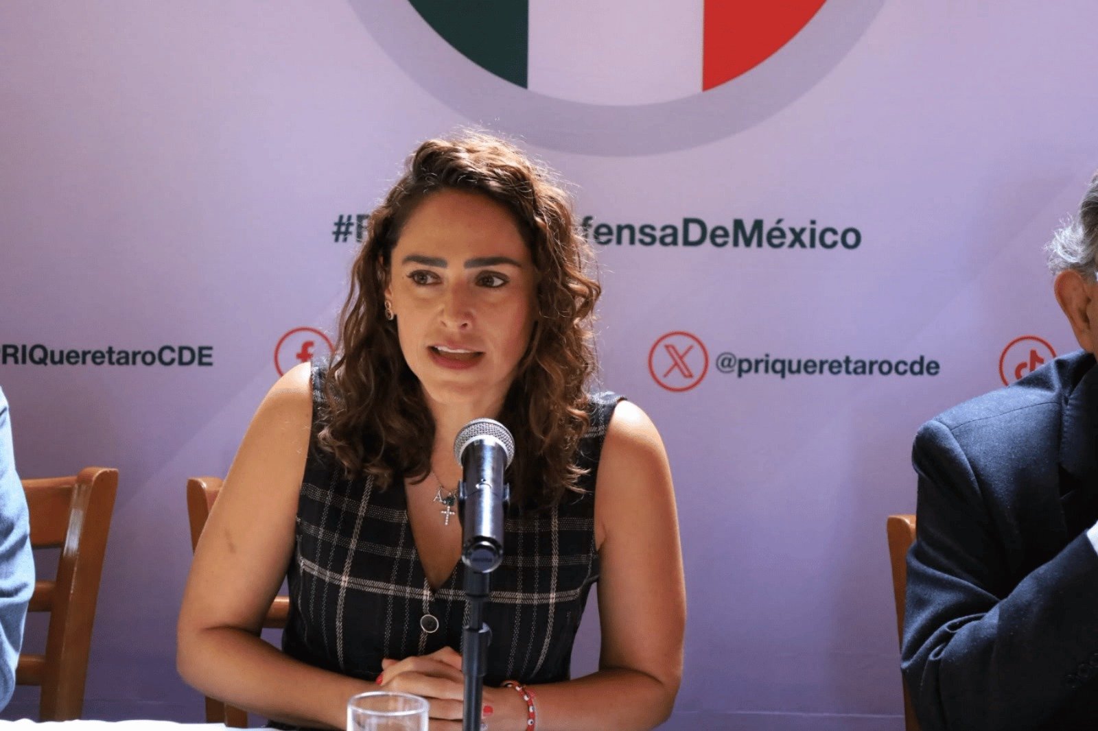 Abigail Arredondo evalúa denunciar a Mario Calzada por presunta violencia política de género