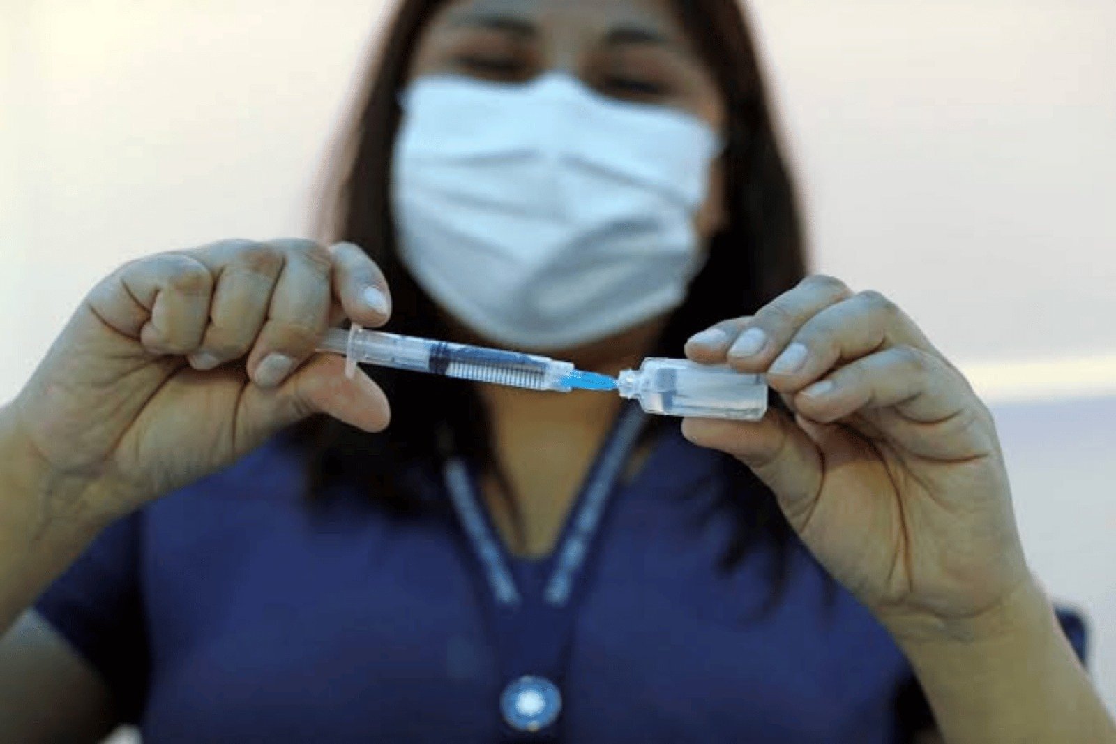 Secretaría de Salud inicia jornada de vacunación por temporada invernal en Querétaro