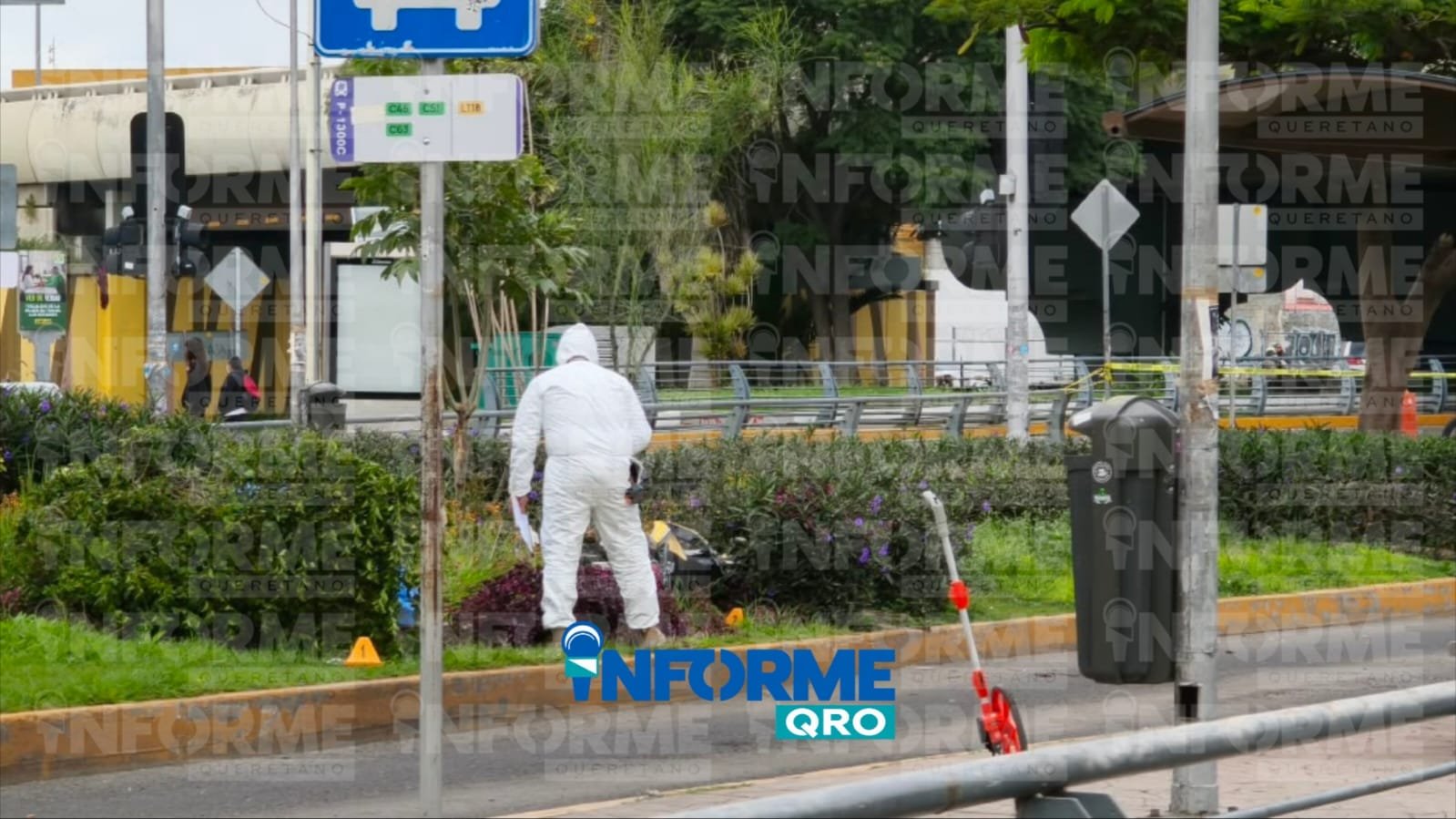 MUERE MOTOCICLISTA EN AVENIDA CORREGIDORA FRENTE A PLAZA DEL PARQUE