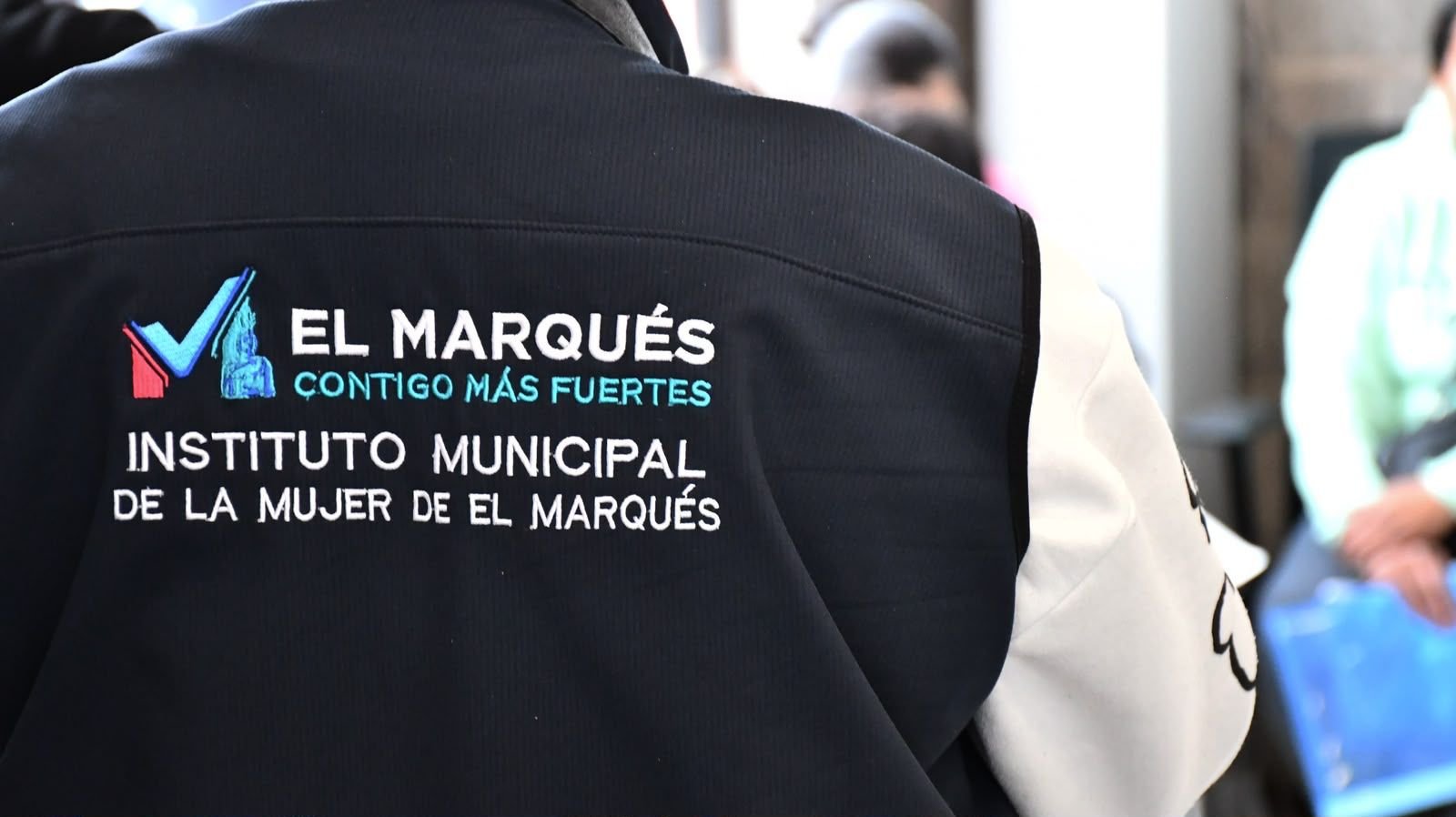El Marqués promueve la prevención del cáncer de mama entre mujeres policías