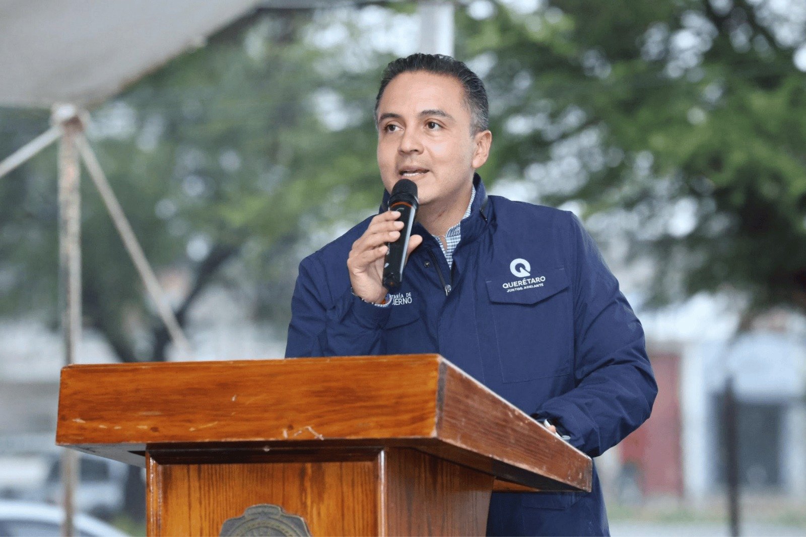Eric Gudiño solicita cumplir plazos de las obras en la carretera 57